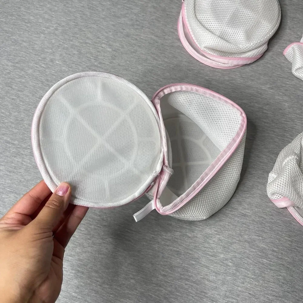 Target Circular Mesh Laundry Delicates & Bra Wash Zip-Up Bags 4 PCS. Set